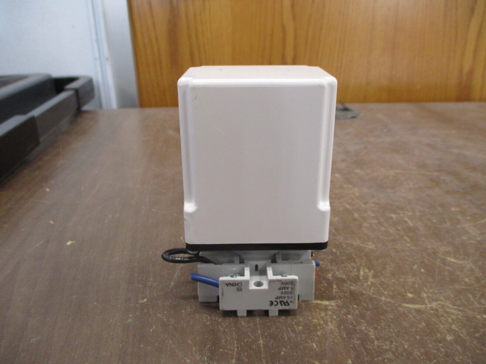 Eaton Time Delay Relay TMR5CF2S120 120V AC/DC Delay: Fixed 2 Sec w/ Base Used