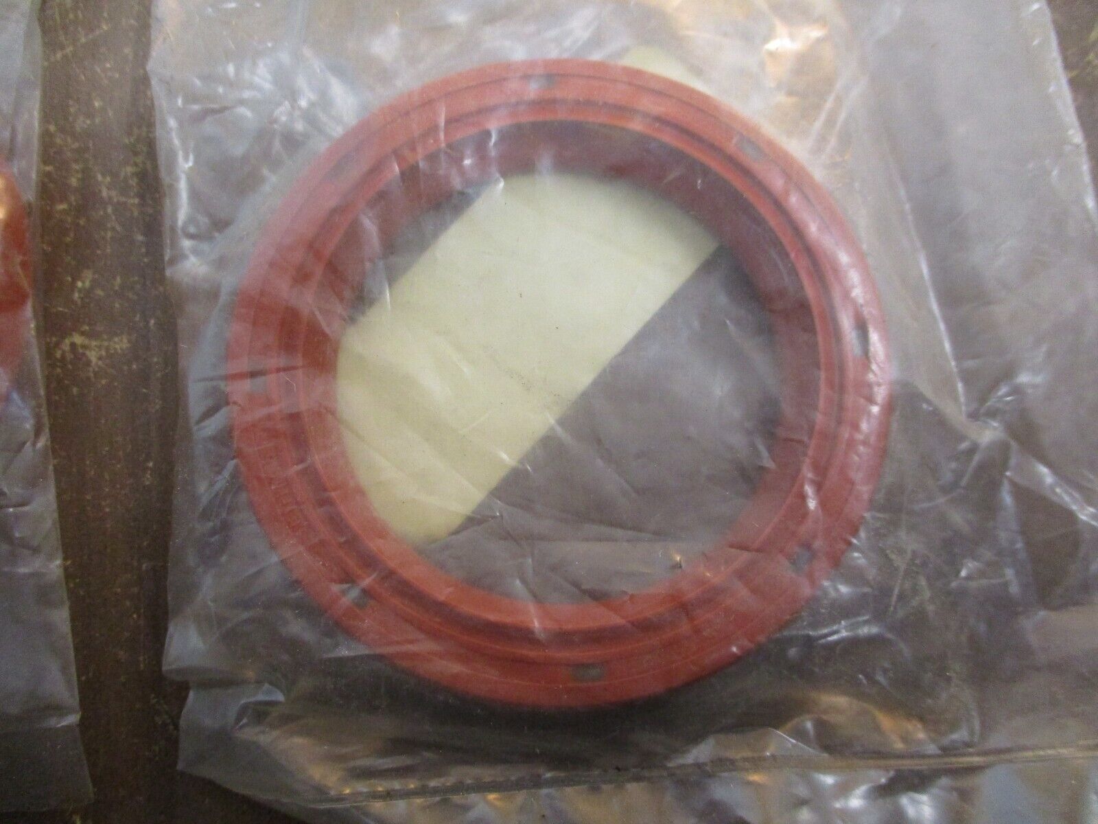 Elring Front Crank Oil Seal 465.194 *Lot of 2* New Surplus