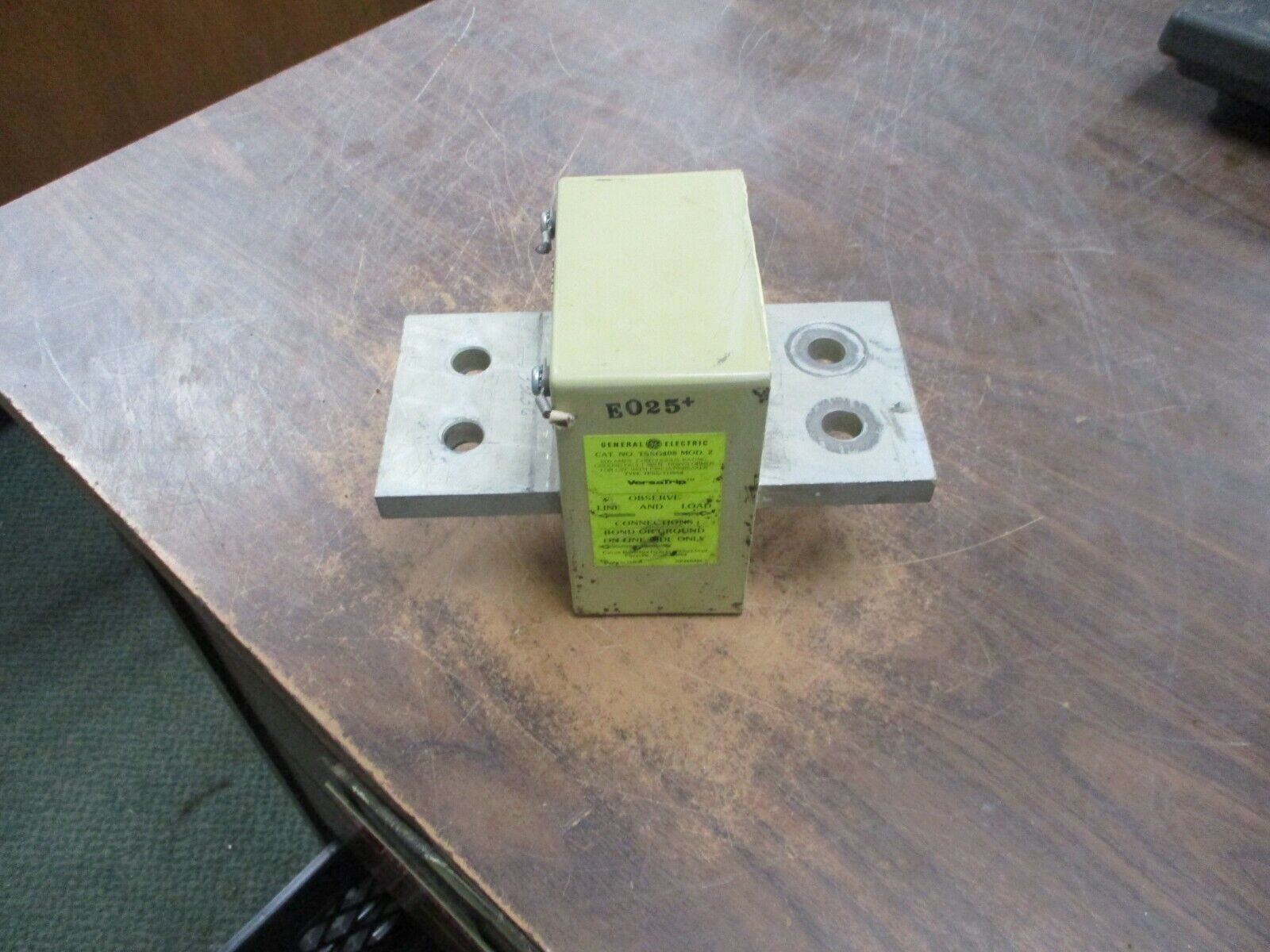 GE VersaTrip Ground Fault Neutral Transformer TSSG408 Mod. 2 800A Used