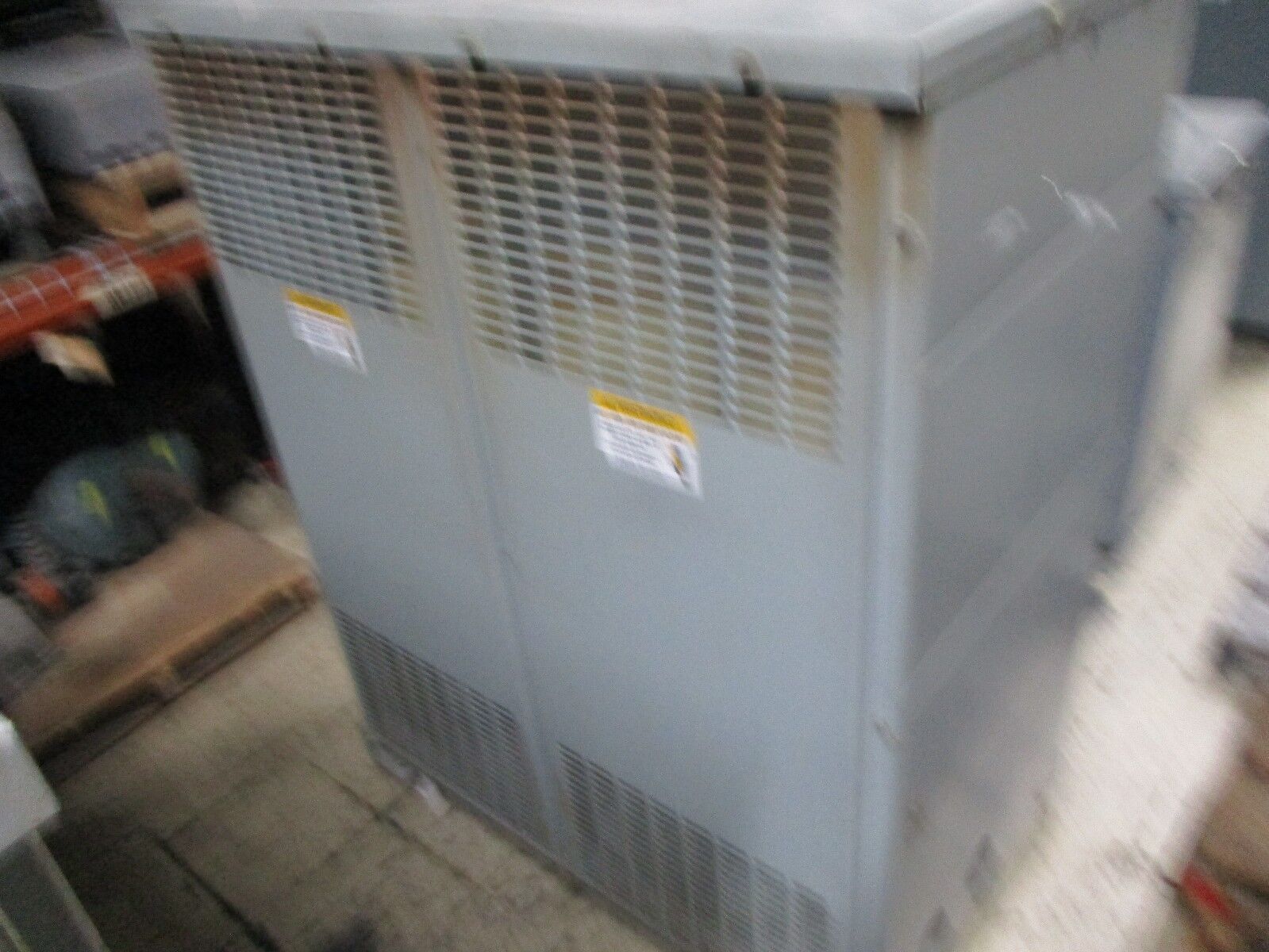 FPE Transformer 300KVA H.V. 480 L.V. 208Y/120V 3Ph 60Hz Used
