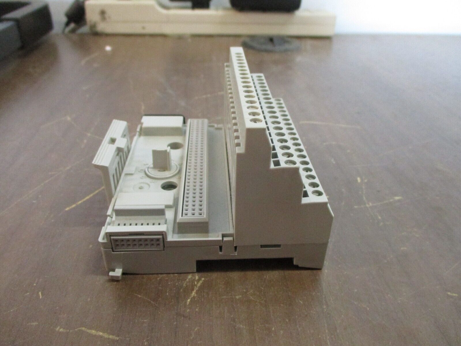 Allen-Bradley Flexbus Terminal Block 1794-TB3 Ser. A Cat Rev. M04 New Surplus