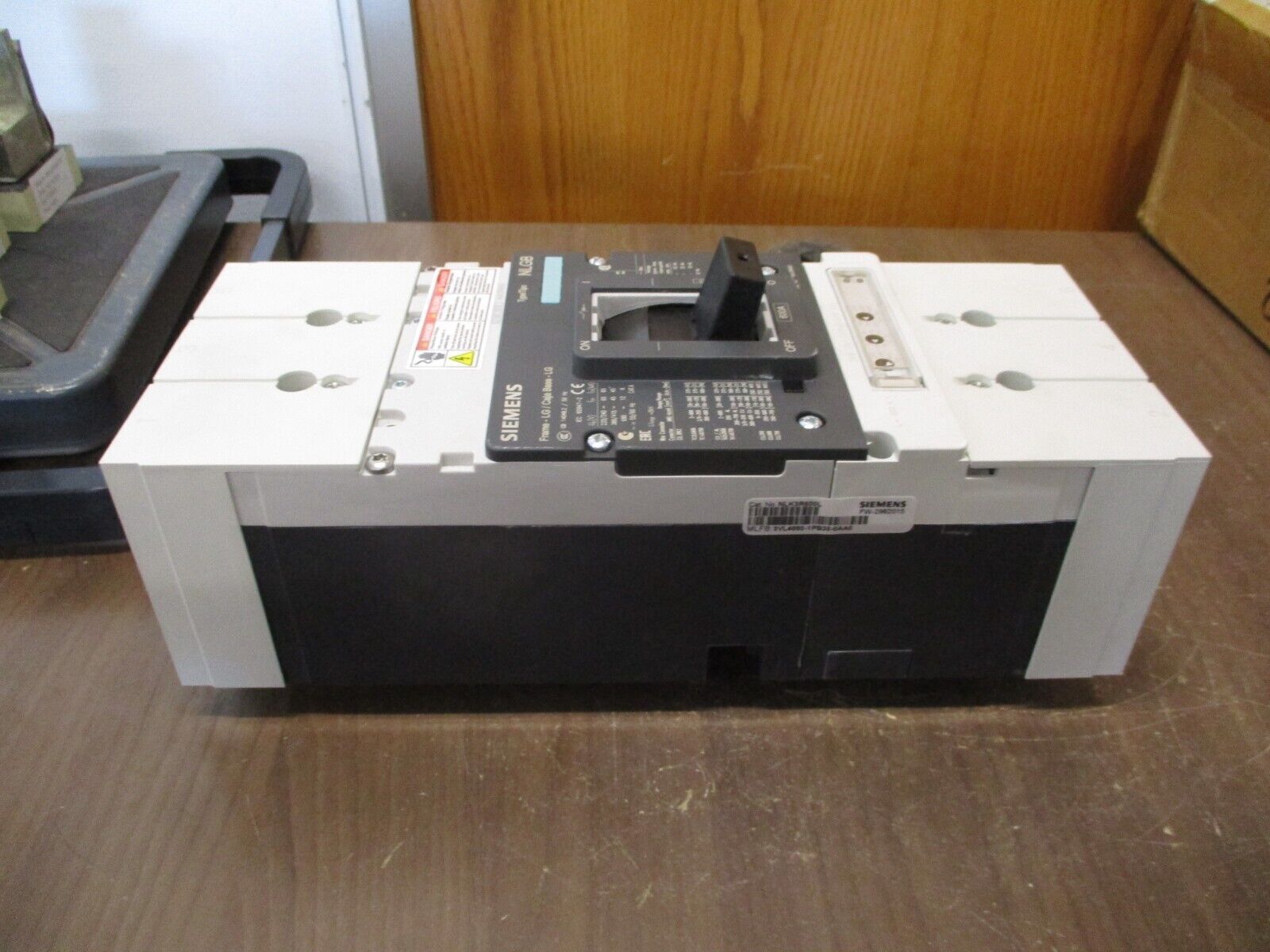 Siemens Type NLGB Circuit Breaker NLK3R600 600A 600V 3P Used