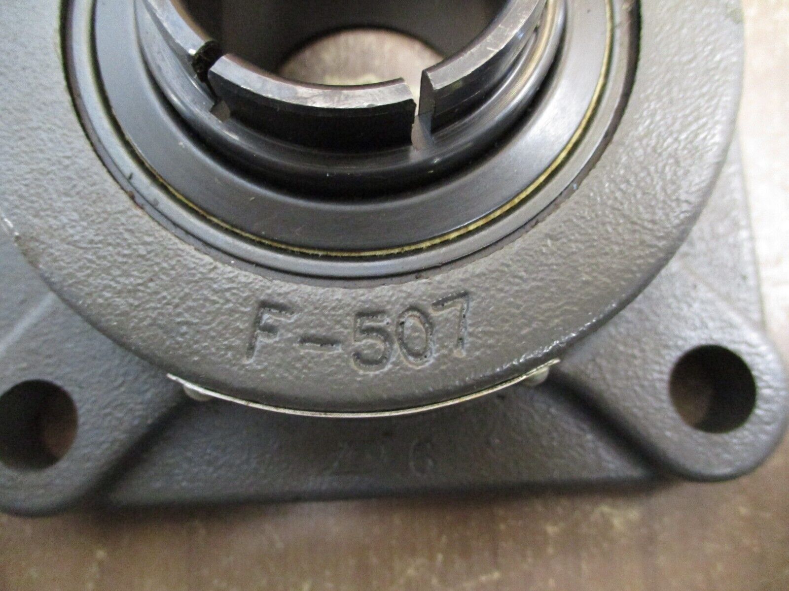 SealMaster Flange Bearing SF-24T 1-1/2" Used