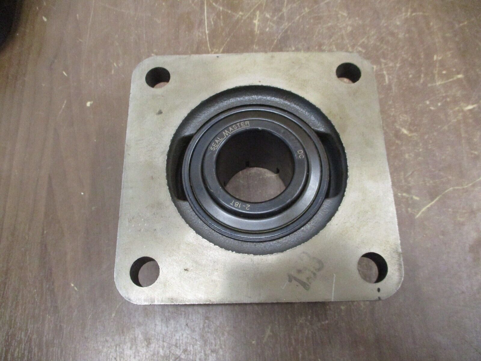 SealMaster Flange Bearing SF-24T 1-1/2" Used