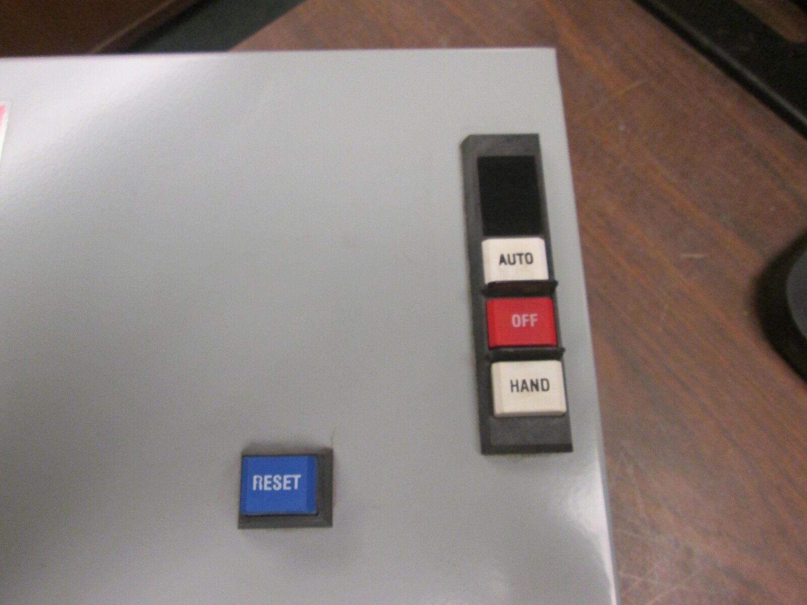 Cutler Hammer Enclosed Starter ECN0701CAA Contactor: AN16BN0 Size 0 18A Used