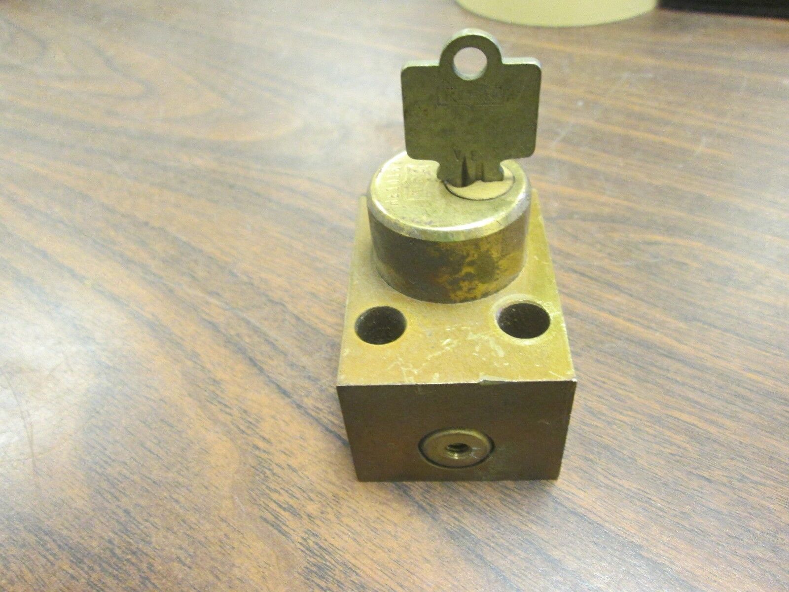 Kirk Interlock 45-75894 Stab Length: 0 to .75" Used