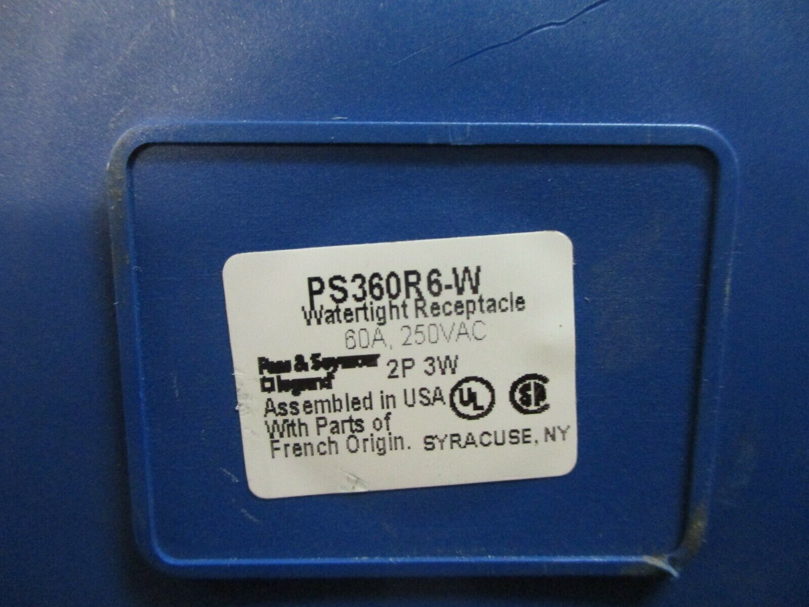 Pass & Seymour Legrand Watertight Receptacle PS360R6-W 60A 250V 2P 3W Used
