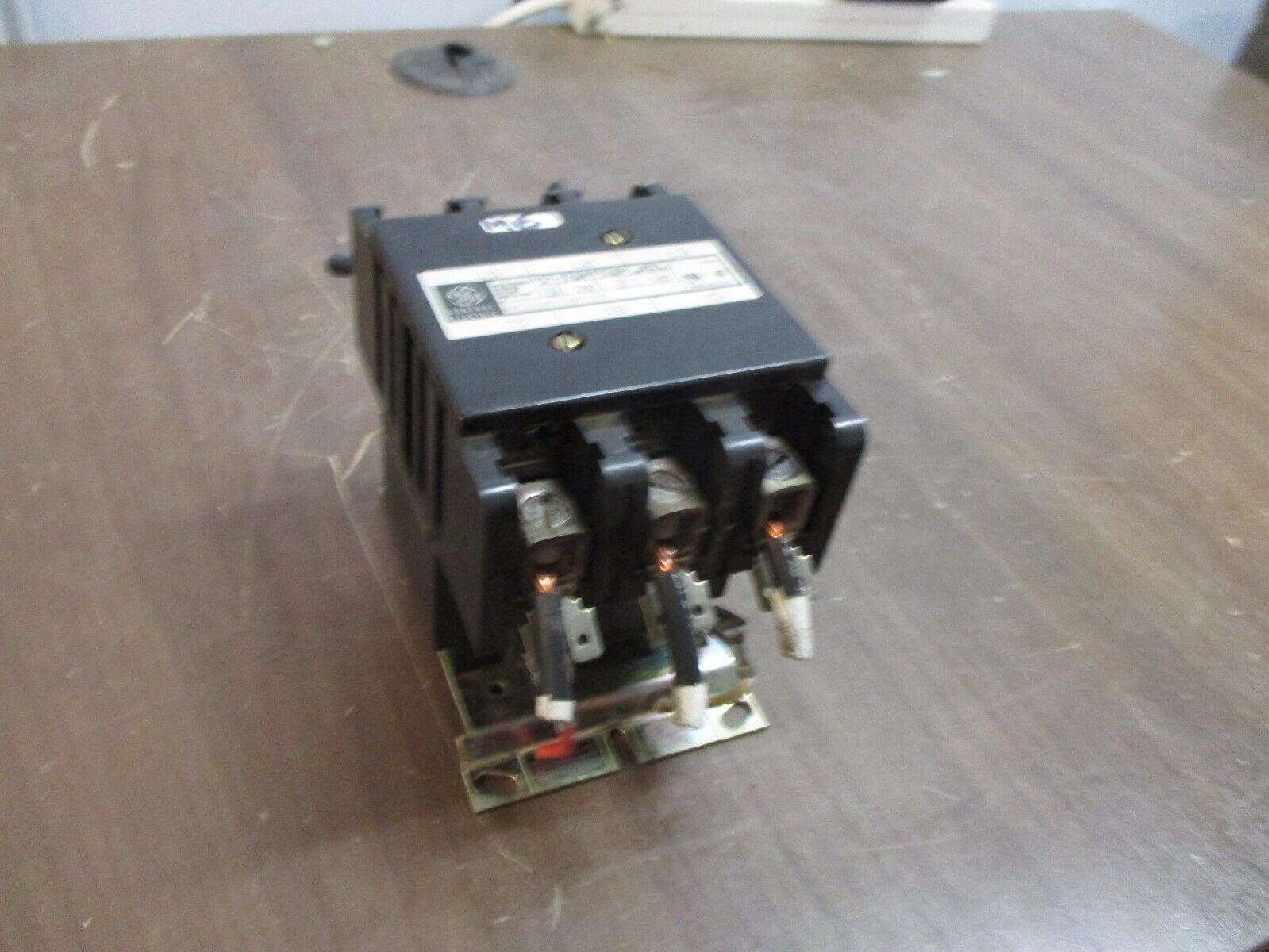 GE Contactor CR353EH3BA1DD 115-120V Coil 90A 600V Used