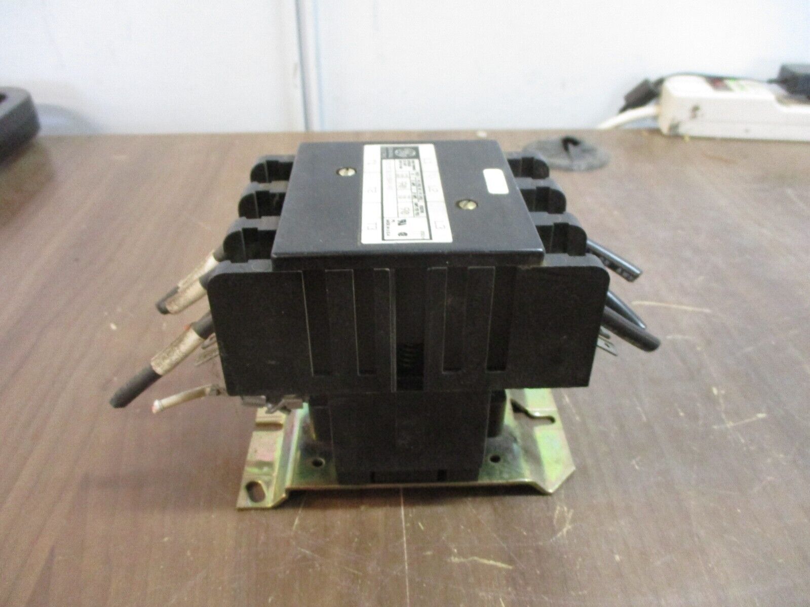 GE Definite Purpose Contactor CR353EH3BA1AD 115-120V Coil 90A 600V Used