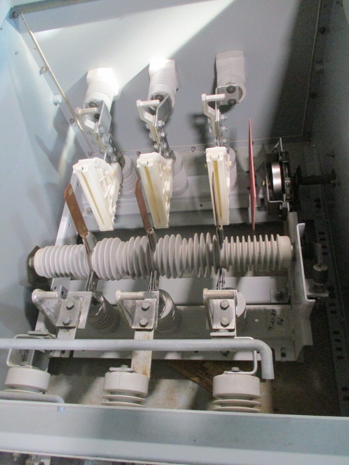 S&C Enclosed Mini-Rupter Disconnect Switch 90632-X1KG3 600A 14.4kV Used