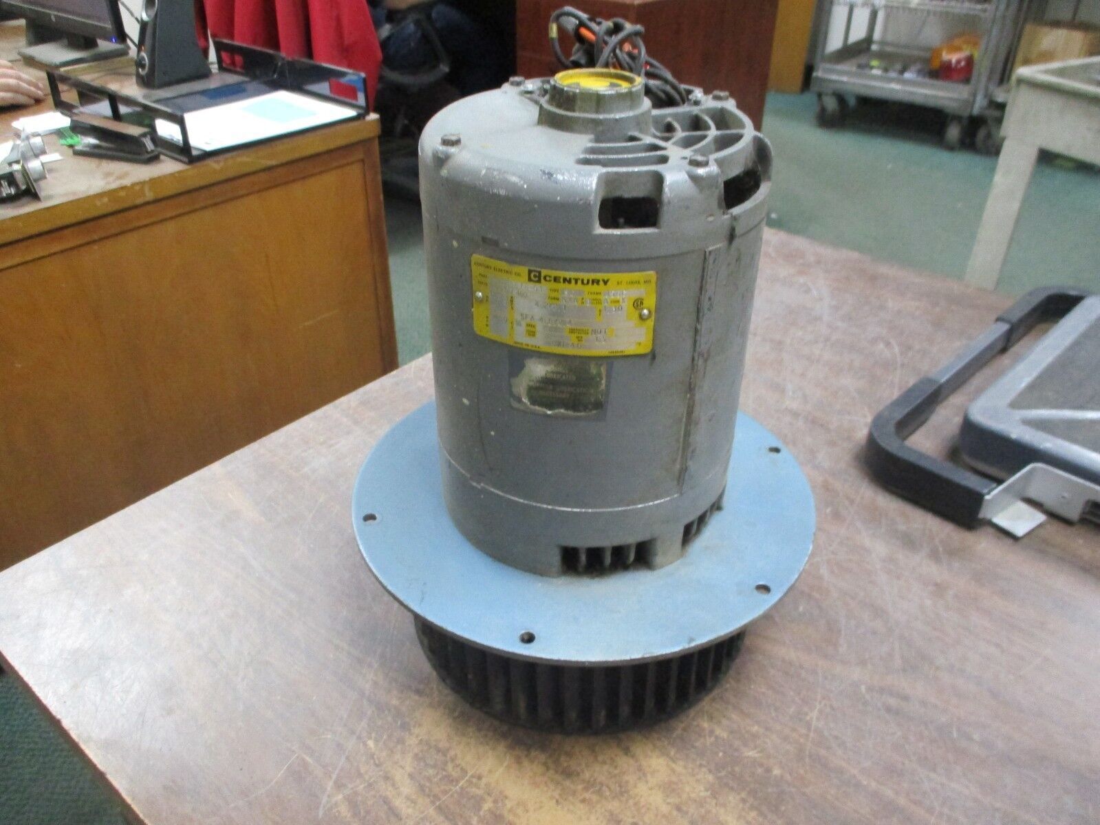 Century AC Motor 8-123676-01 1.5HP 3500RPM FR:J56C 230/460V 4.2/2.1A Used