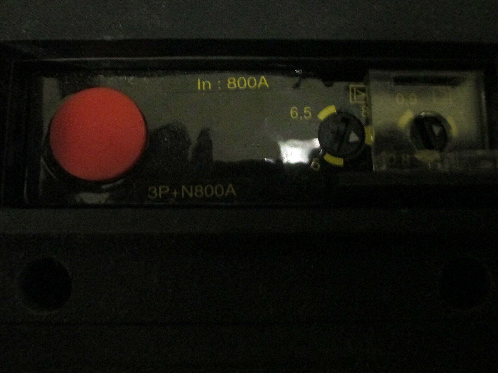 GE Record Circuit Breaker D 800 0320-1729-06 800A 690V 3P New Surplus