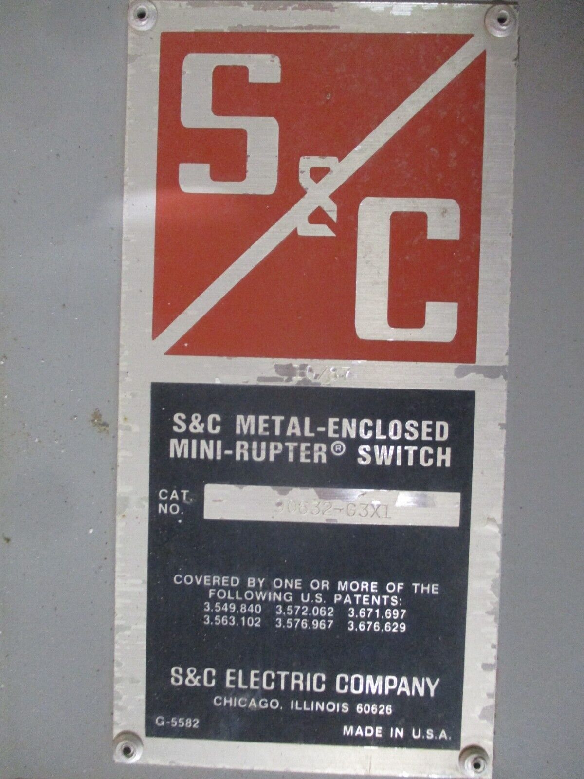S&C Enclosed Mini-Rupter Disconnect Switch 90632-G3X1 600A 14.4kV Used
