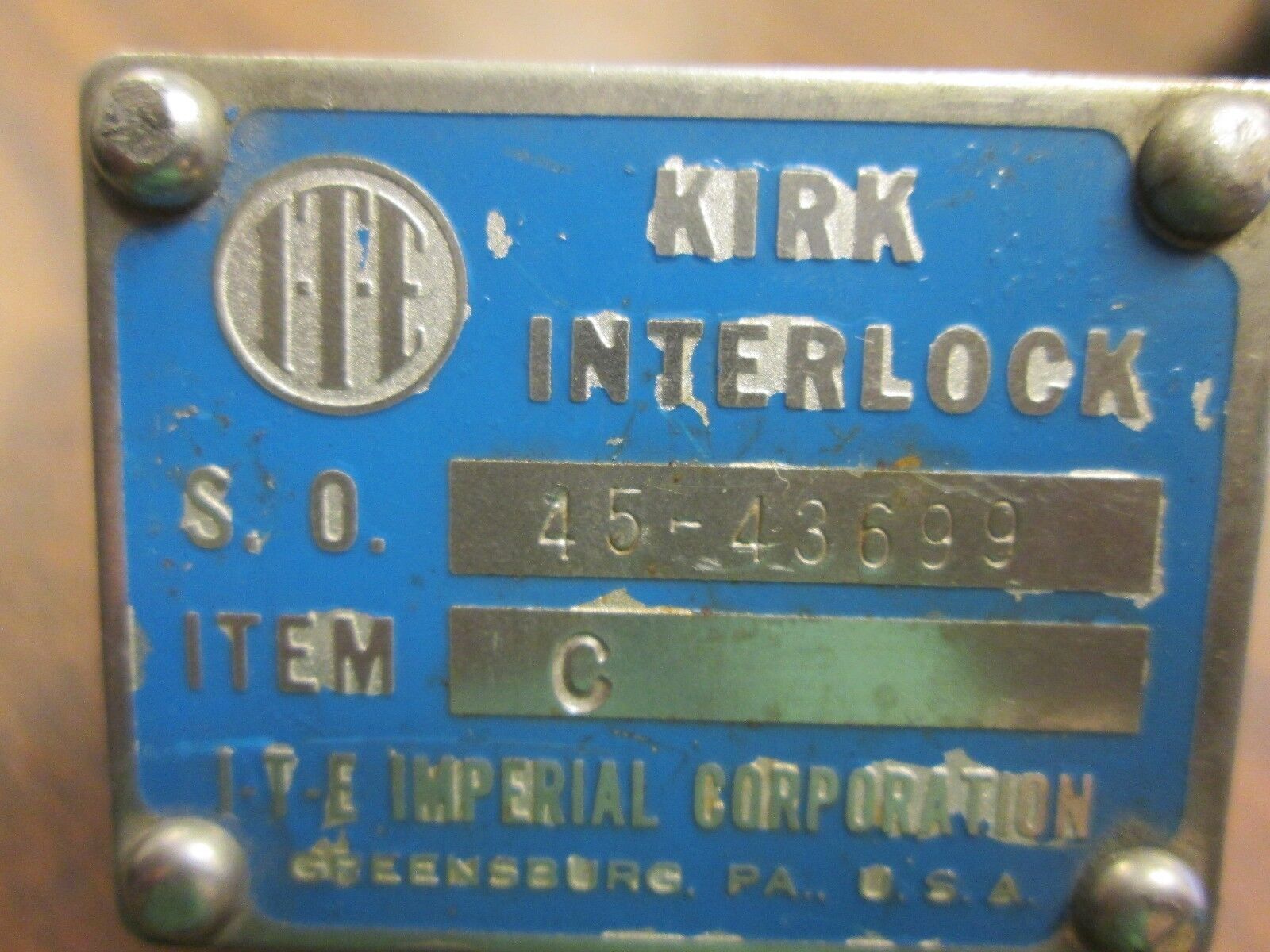 Kirk Interlock 45-43699 Stab Length: 0.25 to 1" Used