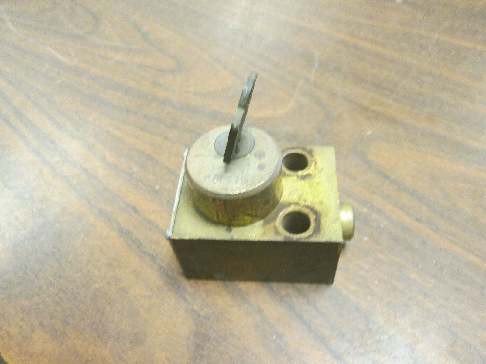 Kirk Interlock 45-43699 Stab Length: 0.25 to 1" Used