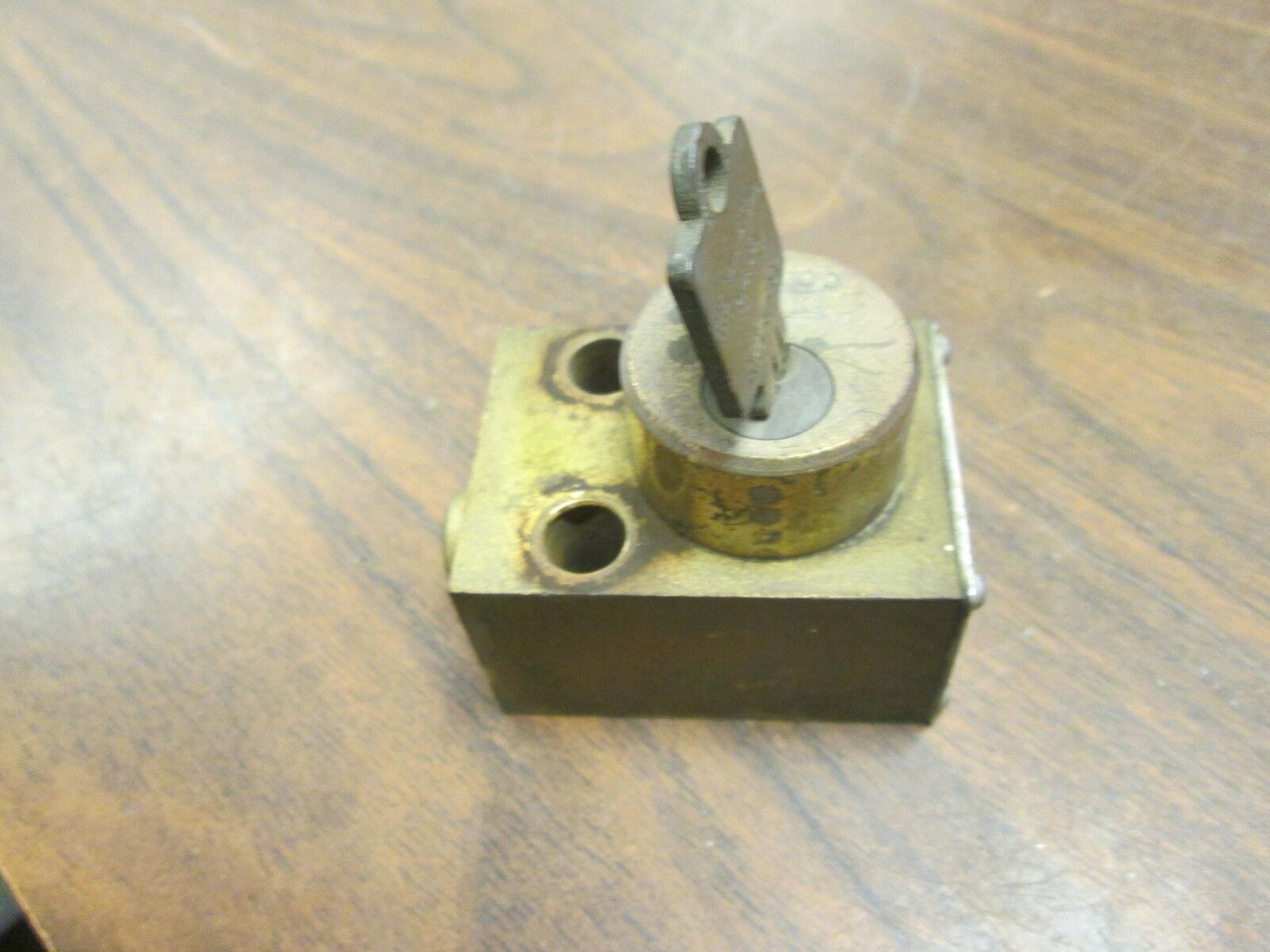 Kirk Interlock 45-43699 Stab Length: 0.25 to 1" Used