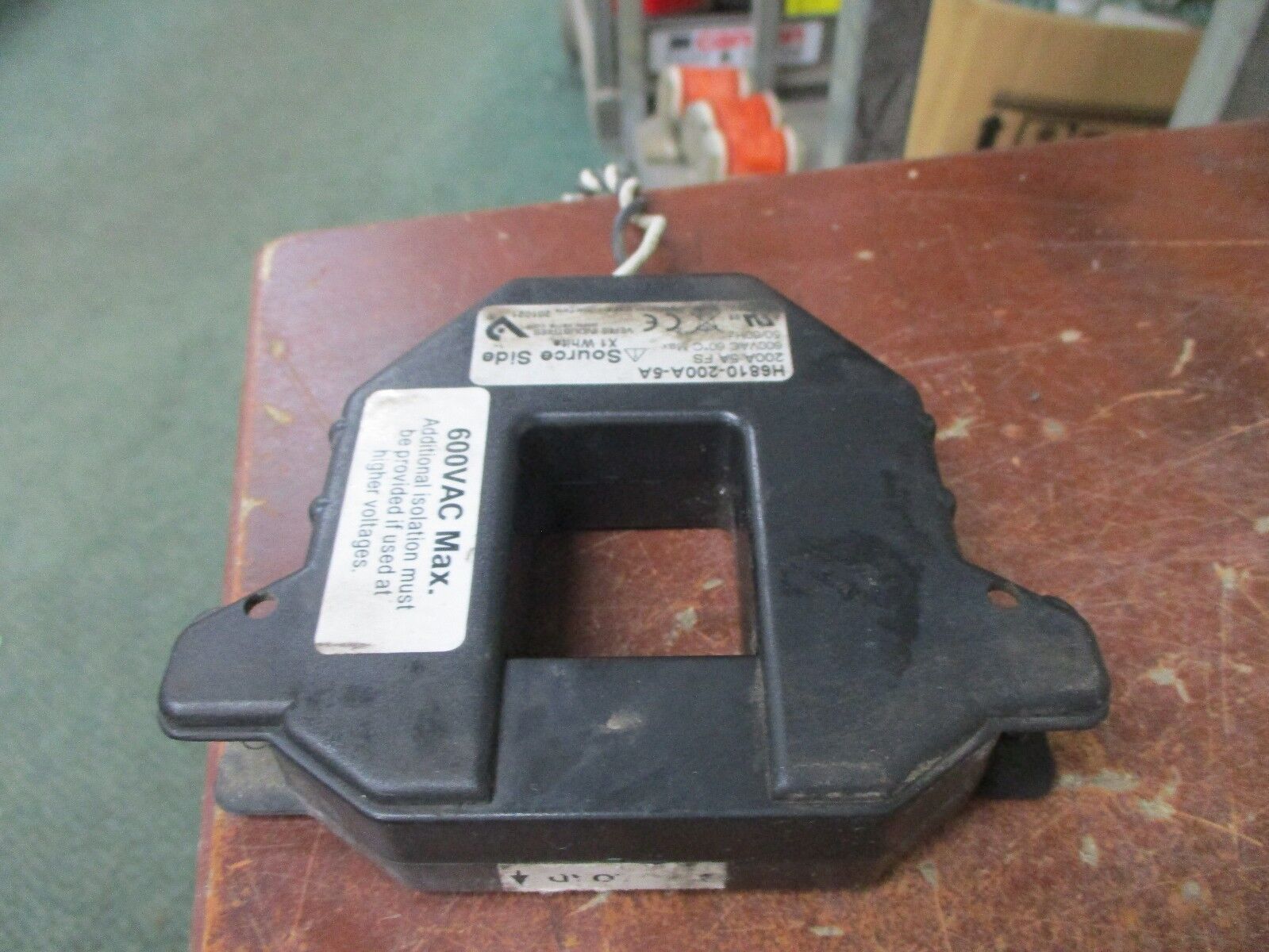 Veris Current Transformer H6810-200A-5A Ratio: 200:5A 600V 50/60Hz Used