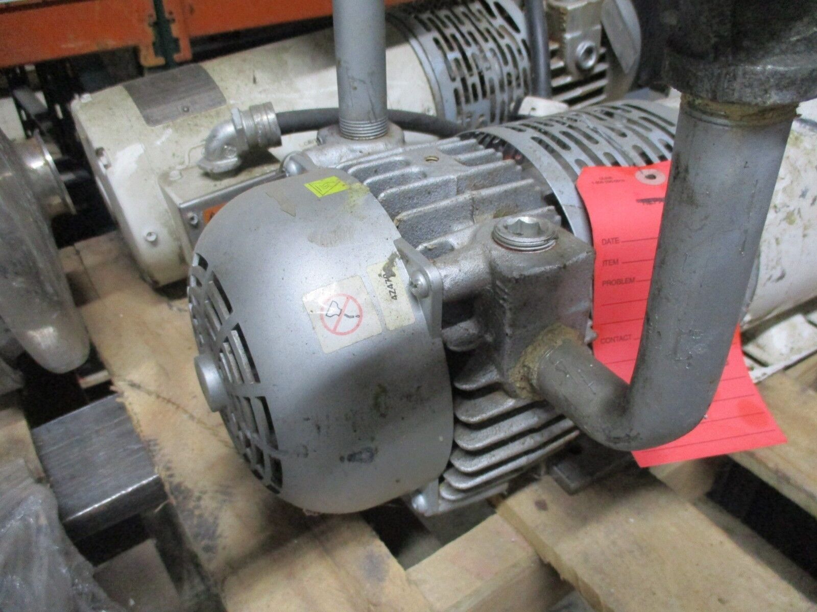 Gast Vacuum Pump 2567-V108 1.5HP 1800RPM 208-230/460V 4.5-4.2/2.1A Used