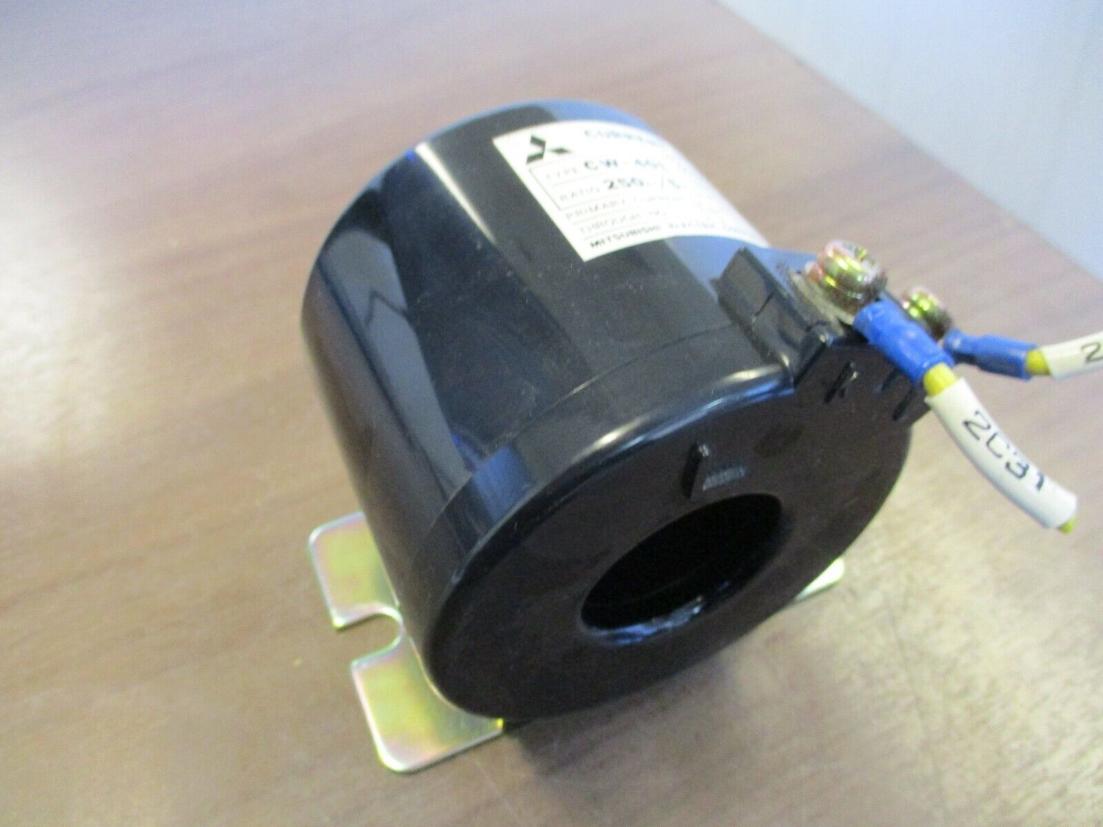 Mitsubishi Current Transformer CW-40L Ratio 250:5A 40VA 1150V 50-60Hz Used