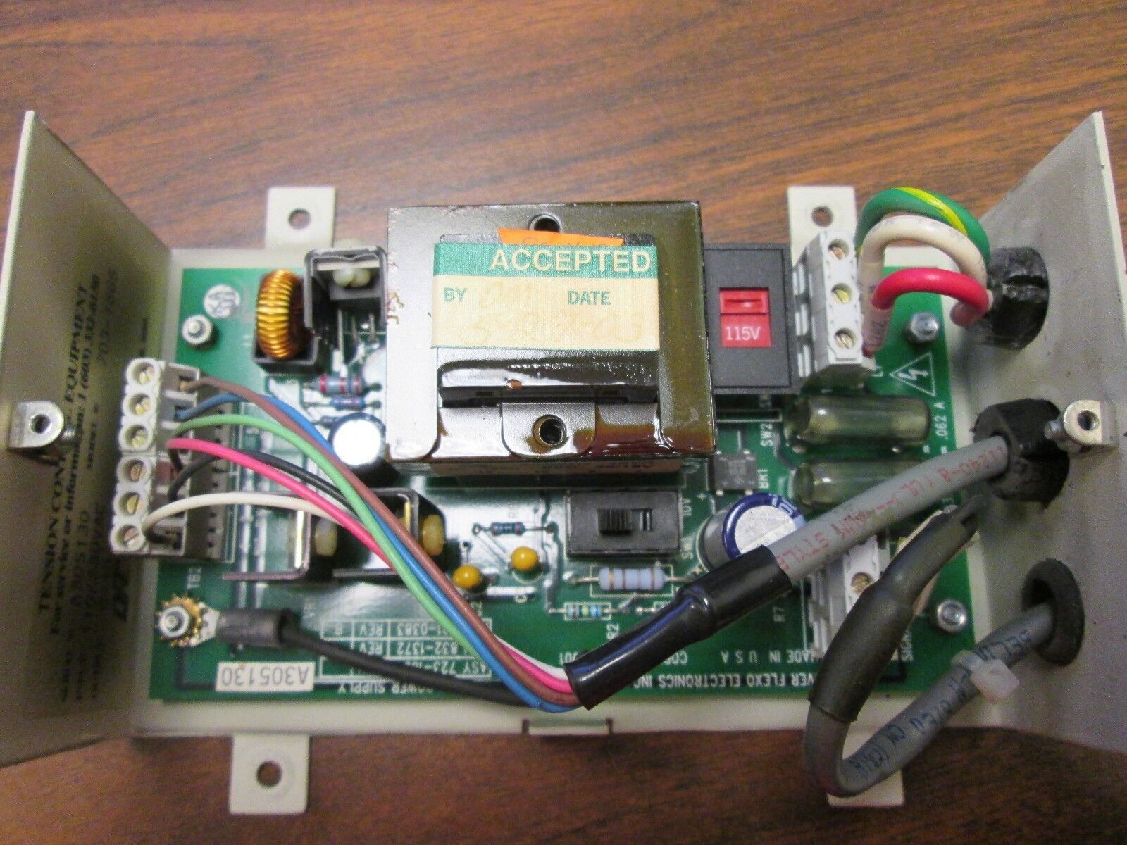 DFE Power Supply 703-1665 A305130 115/230V In 0-10VDC Out Used