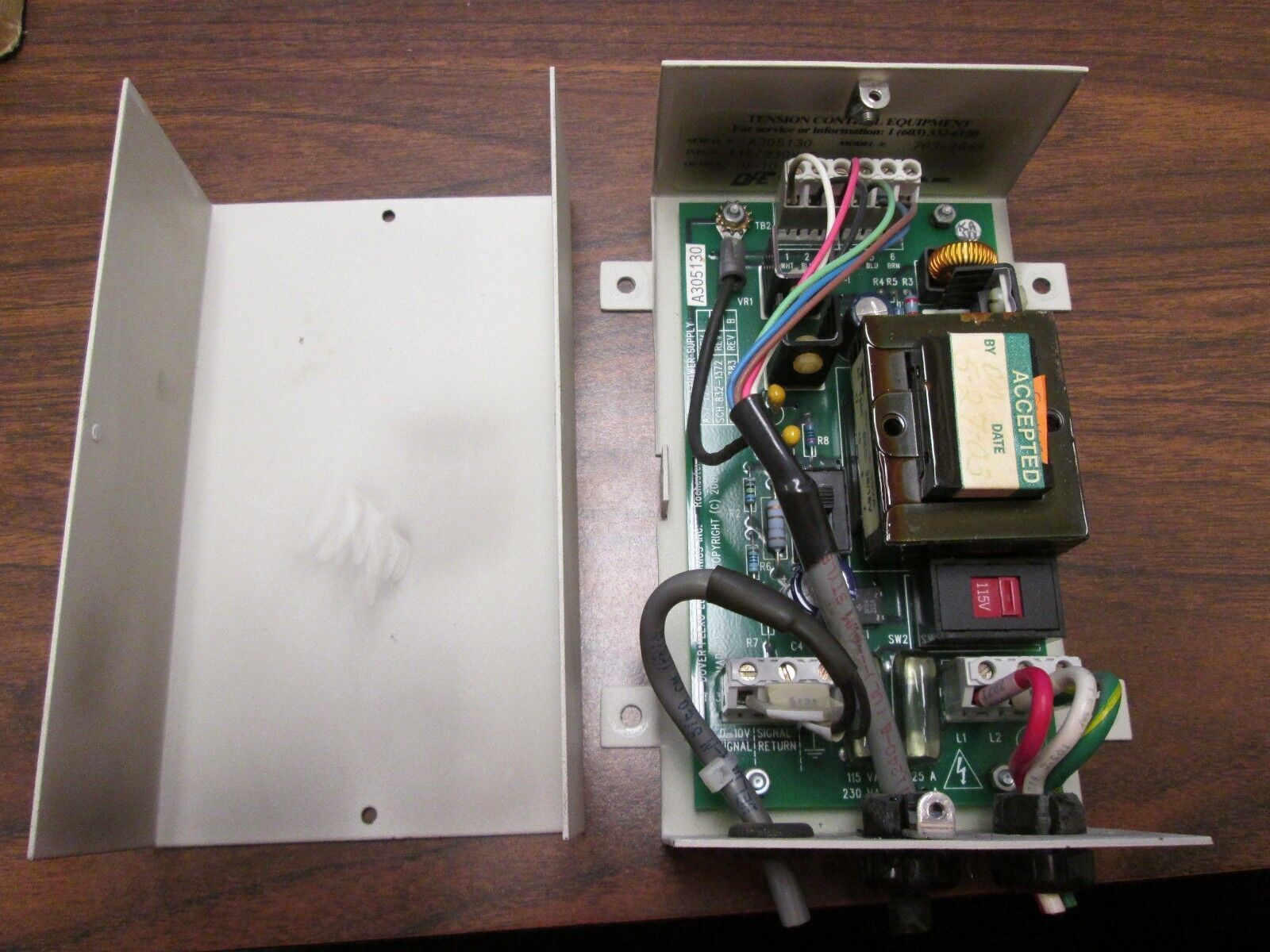 DFE Power Supply 703-1665 A305130 115/230V In 0-10VDC Out Used