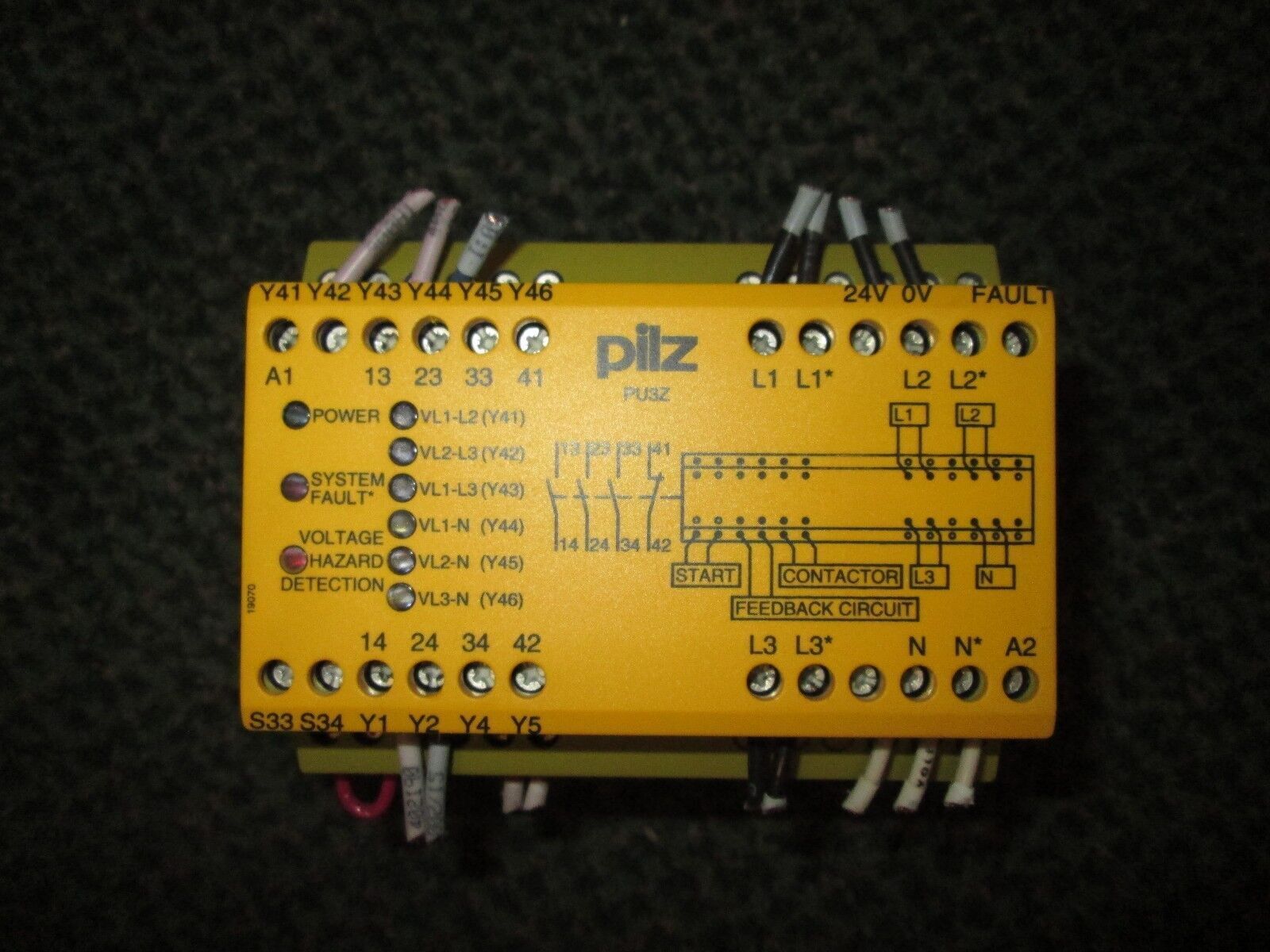 Pilz Safety Relay PU3Z 120VAC 3 N/O 1 N/C Used