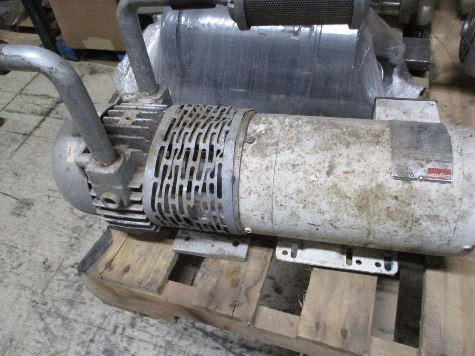 Gast Vacuum Pump 2567-V108 1.5HP 1800RPM 208-230/460V 4.5-4.2/2.1A 3Ph 60Hz Used