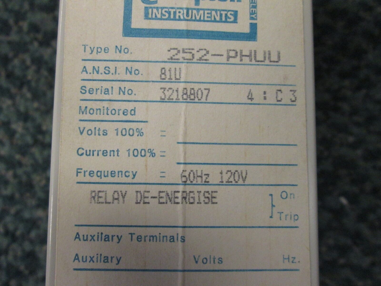 Crompton Protector Relay 252-PHUU 120V 60Hz Used