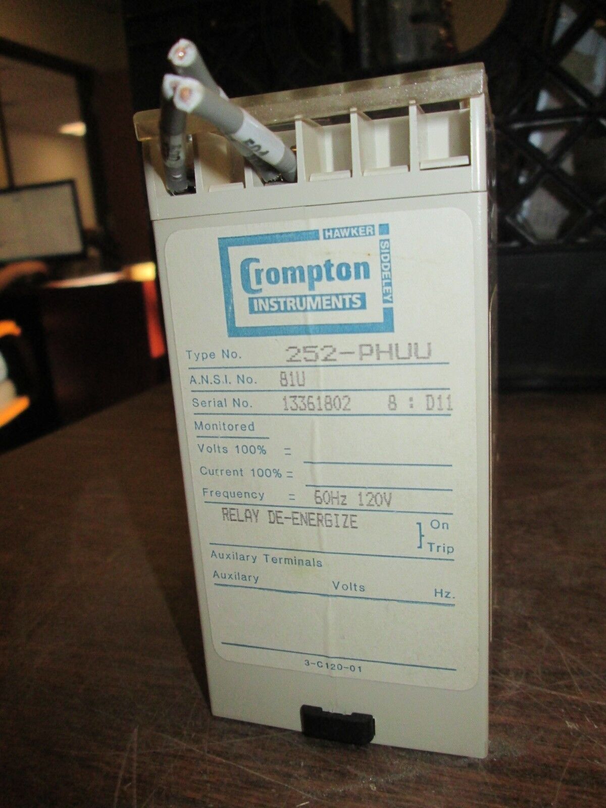 Crompton Protector Relay 252-PHUU 120V 60Hz Used