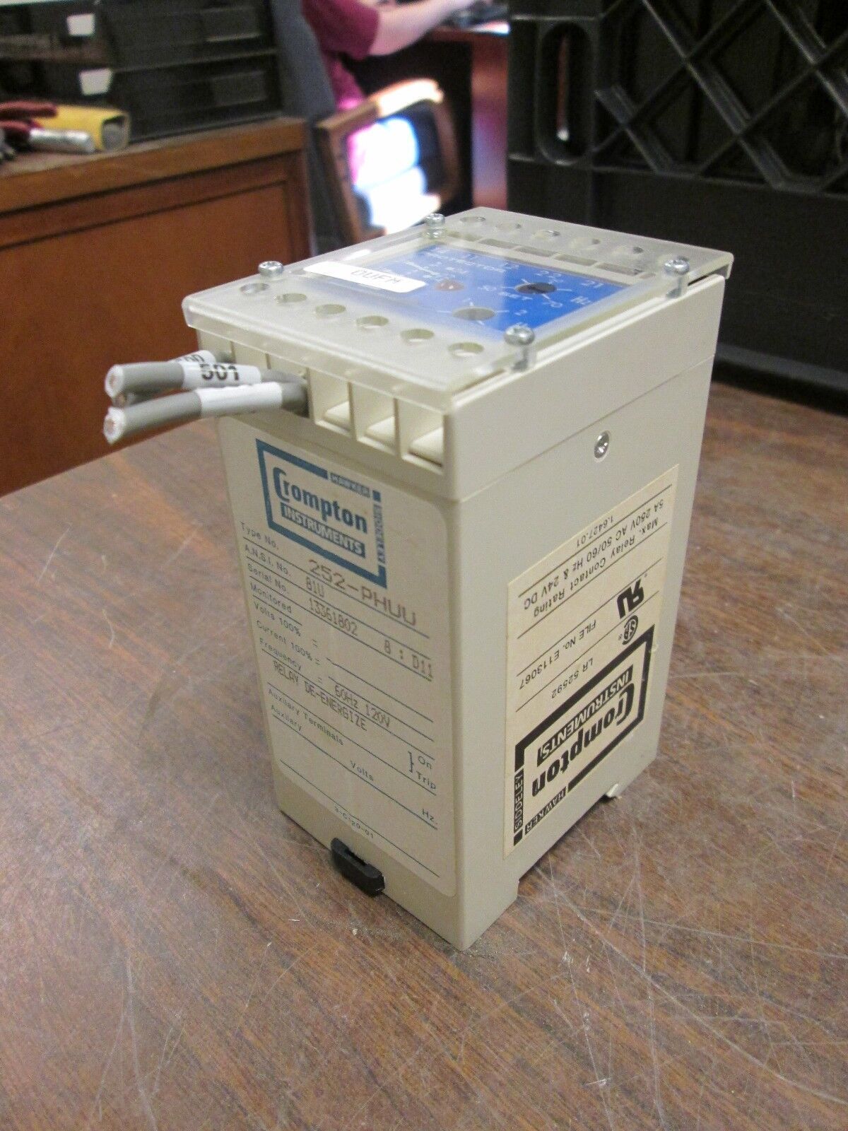 Crompton Protector Relay 252-PHUU 120V 60Hz Used