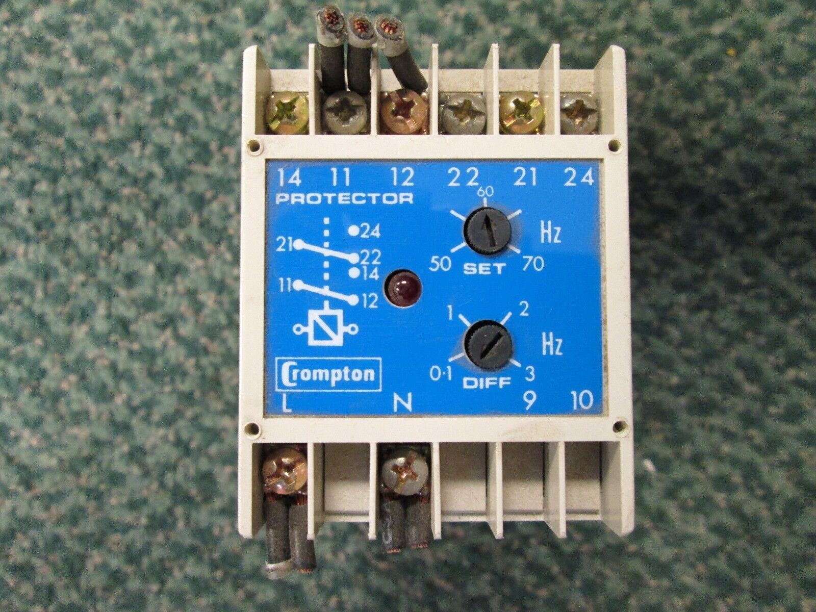 Crompton Protector Relay 252-PHUU 120V 60Hz Used