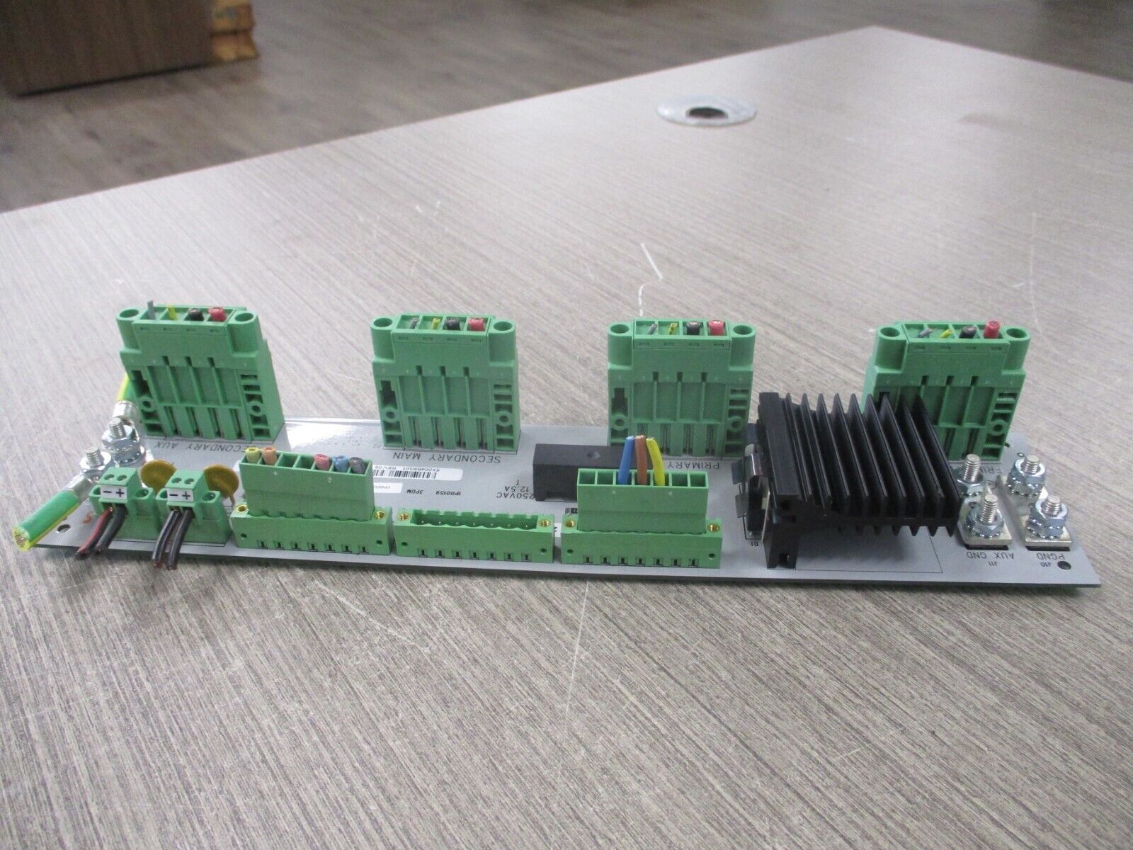 Emerson Ovation Power Distribution Module 5X00489G01 Rev. 06 Used