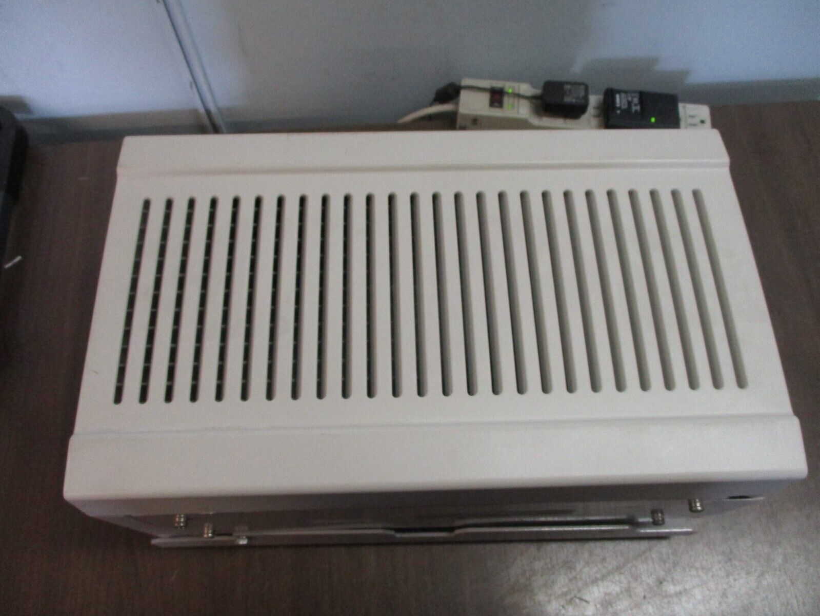 Alcatel-Lucent DC Power Supply 409047529 V3.1 Rev. 00 48VDC 6.9A Used