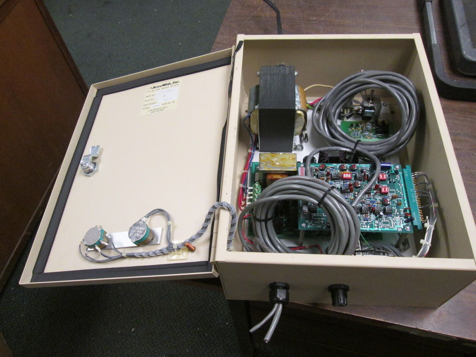 AccuWeb Electronic Web Guide Controller CP 1140-02 230VAC 50/60Hz 1Ph Used