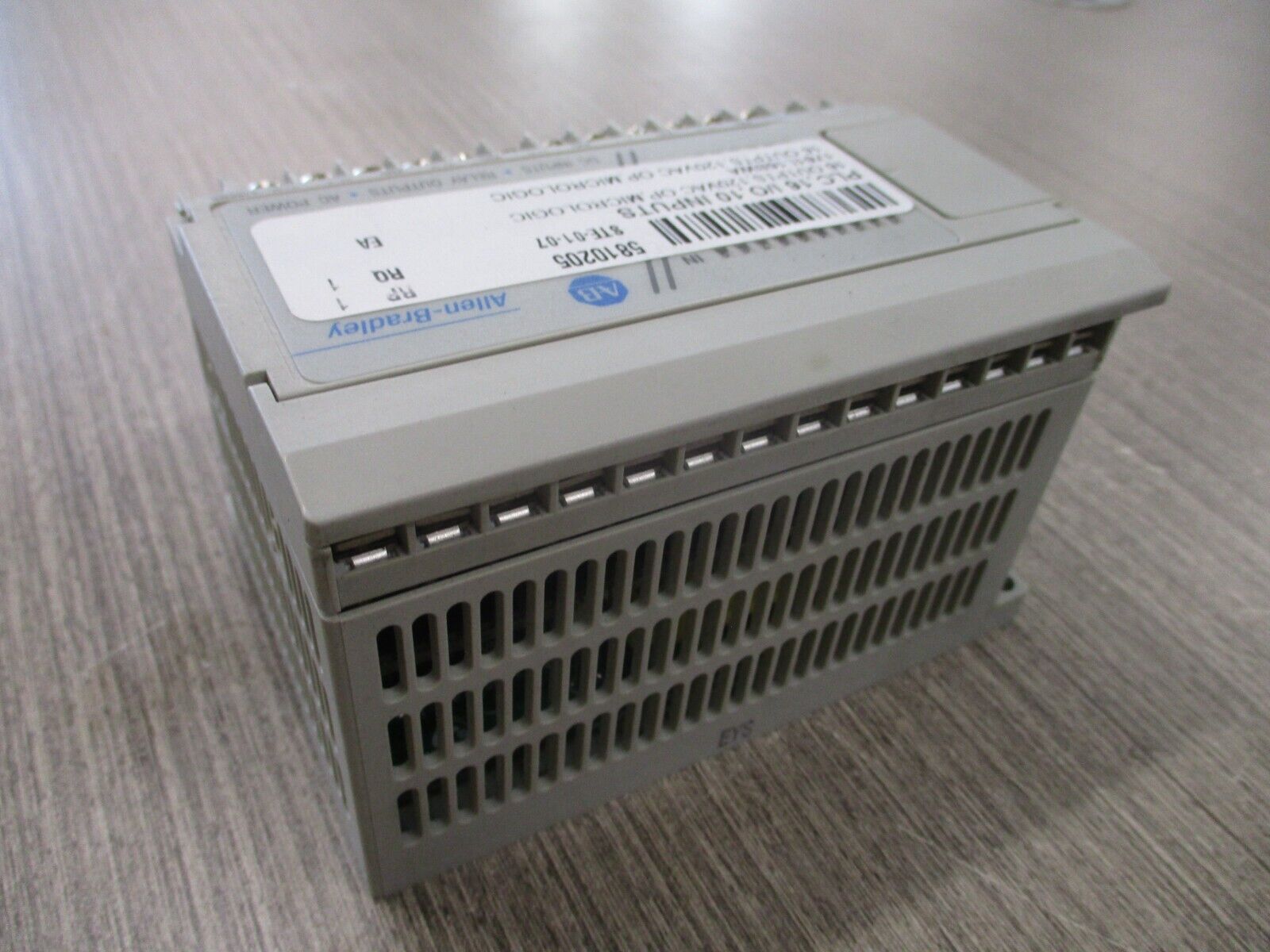 Allen-Bradley MicroLogix 100 Controller 1761-L16BWA Ser. E FRN 1.0 Used