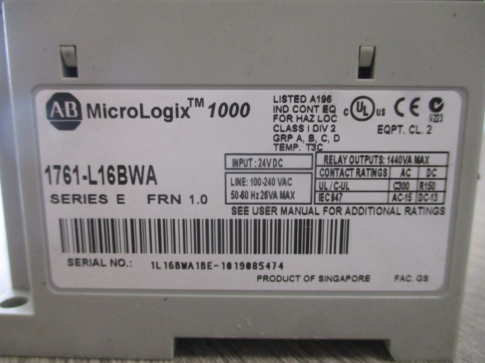 Allen-Bradley MicroLogix 100 Controller 1761-L16BWA Ser. E FRN 1.0 Used