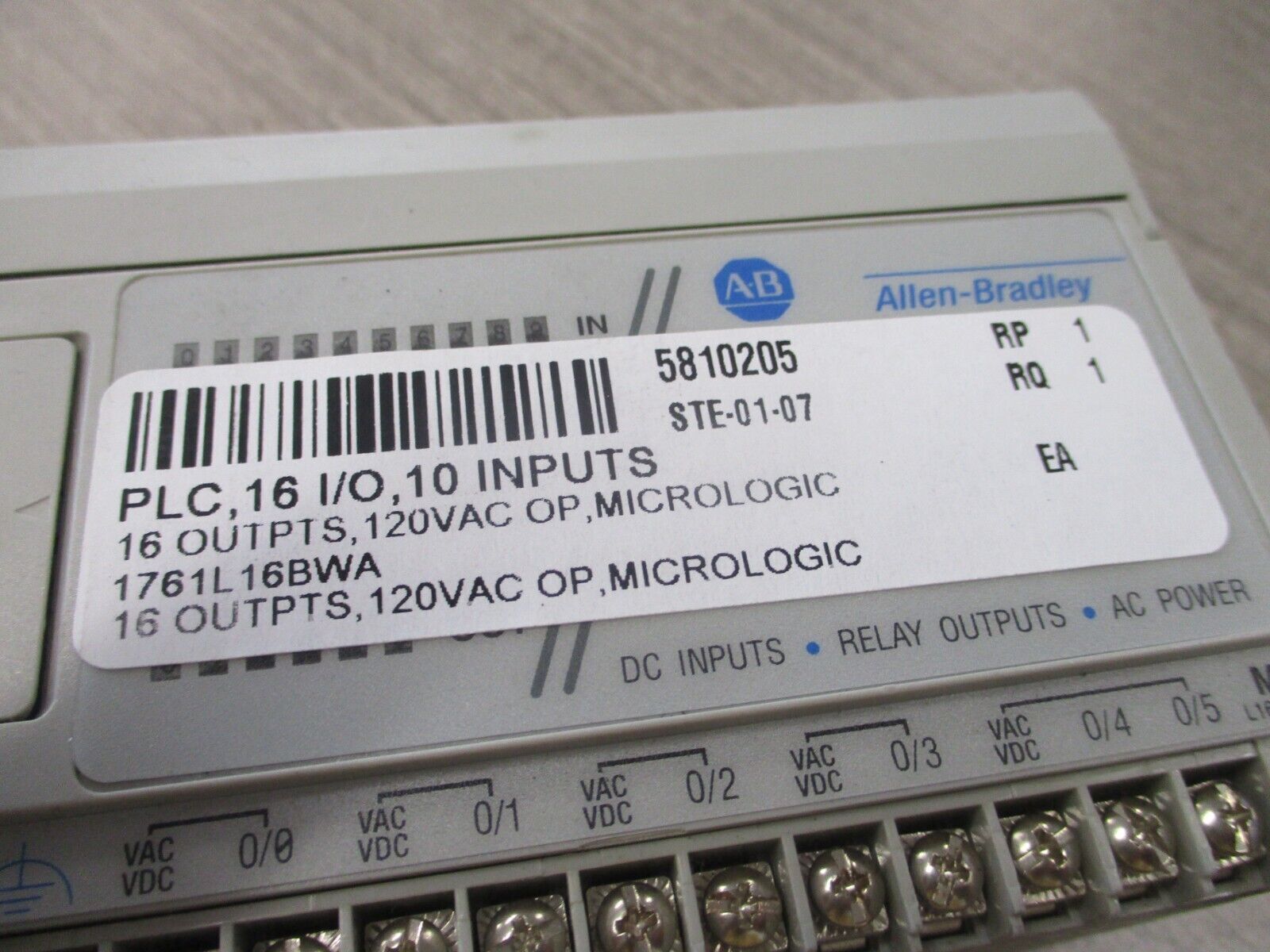 Allen-Bradley MicroLogix 100 Controller 1761-L16BWA Ser. E FRN 1.0 Used