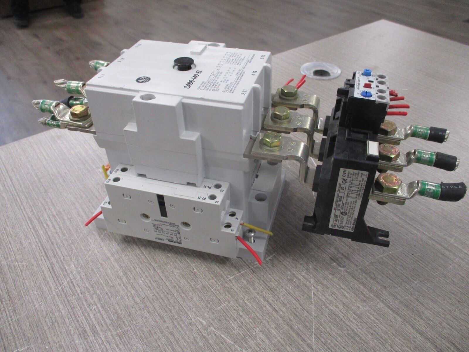 Allen-Bradley Starter CAB6-140-EI/193-A5M5 100-130V Coil Trip: 57-180A 600V Used