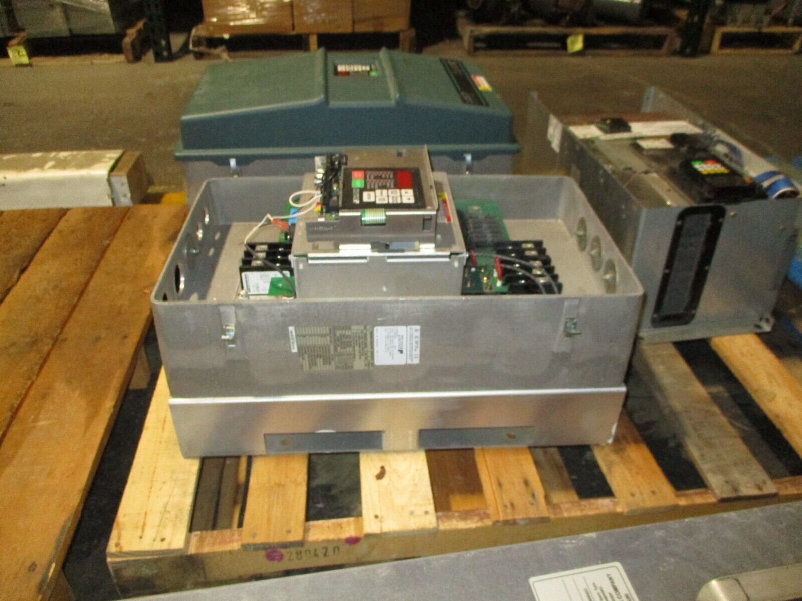 Reliance VTAC 7 GV3000/SE AC Drive 60G4260 60HP Type 12 Enclosure *No Cover*