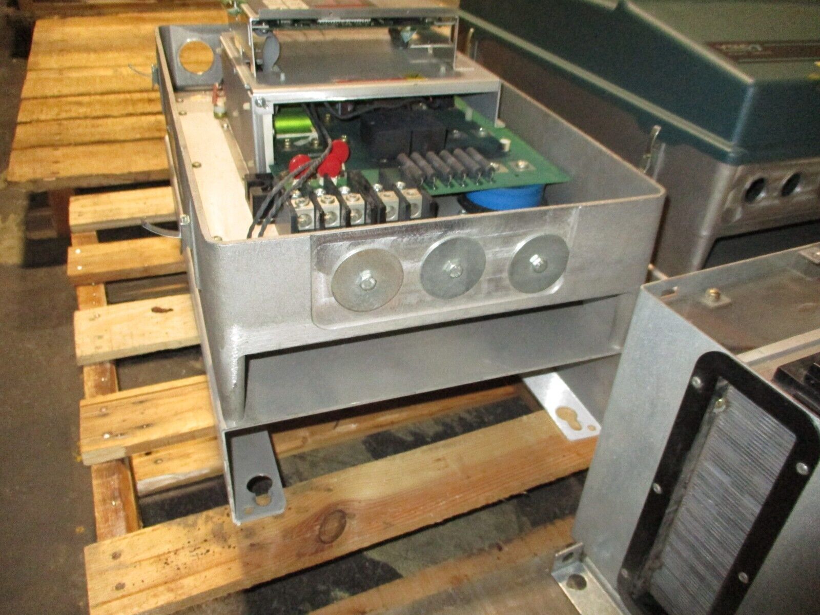 Reliance VTAC 7 GV3000/SE AC Drive 60G4260 60HP Type 12 Enclosure *No Cover*