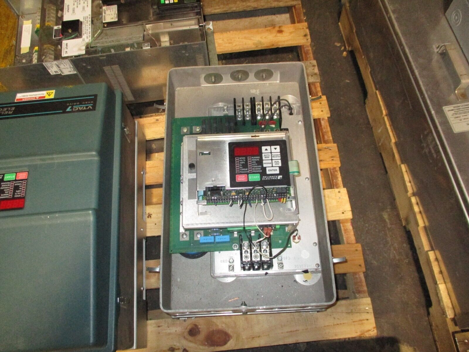 Reliance VTAC 7 GV3000/SE AC Drive 60G4260 60HP Type 12 Enclosure *No Cover*