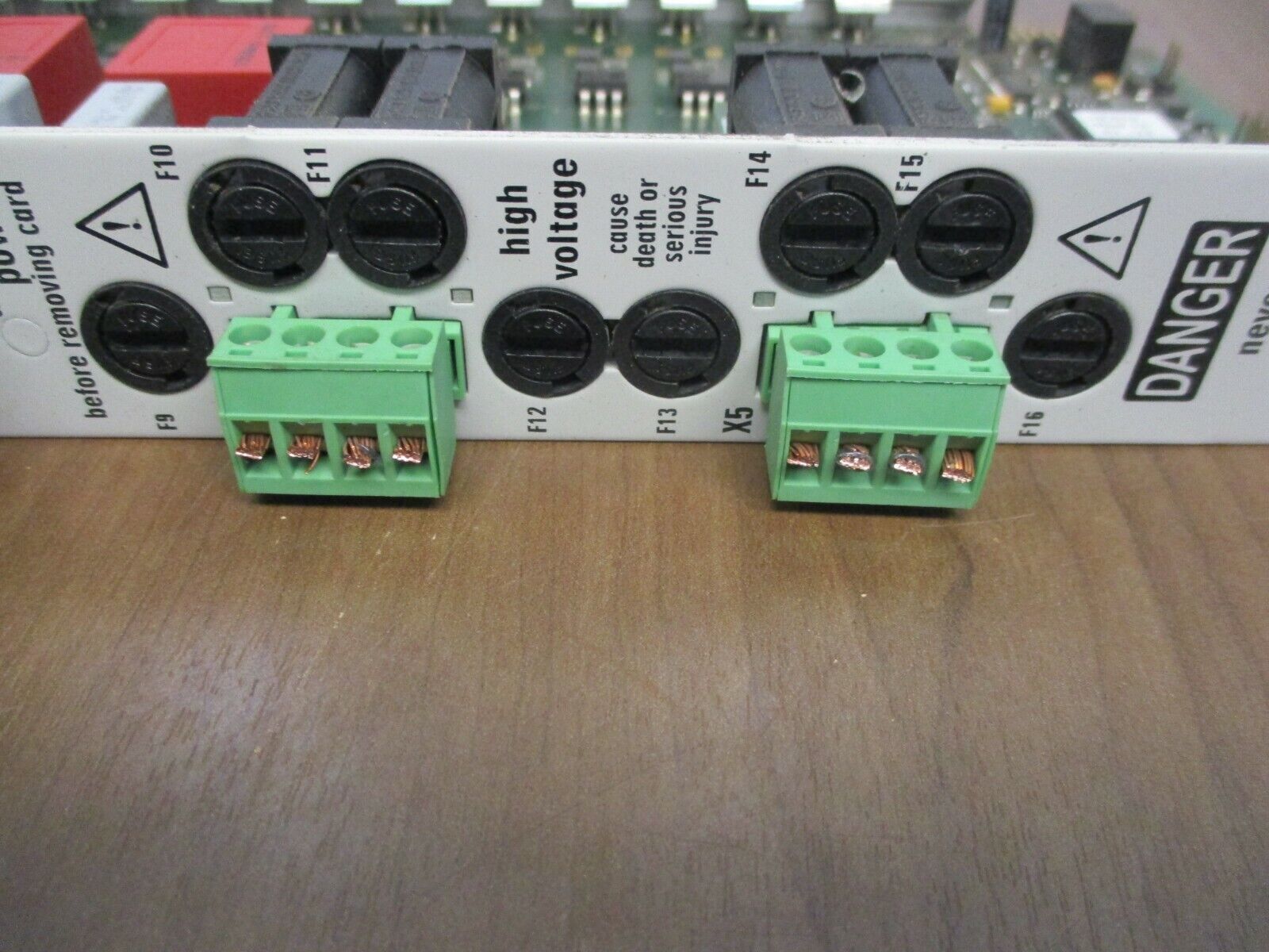 Hetronik Output Card HC510-OC-230-16-I 230VAC 6.6A 50-60Hz Used