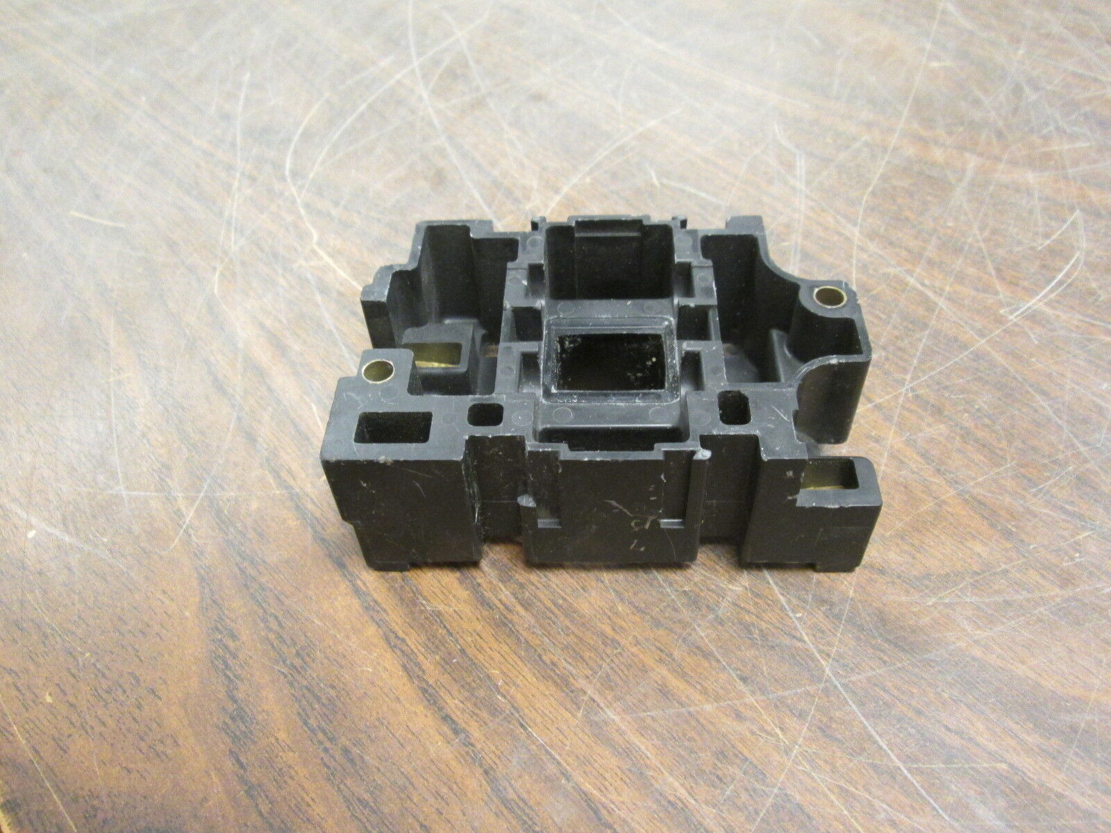 Telemecanique Magnetic Coil LX1 D6 M5 220V@50Hz *Chipped Mounting Bracket* Used