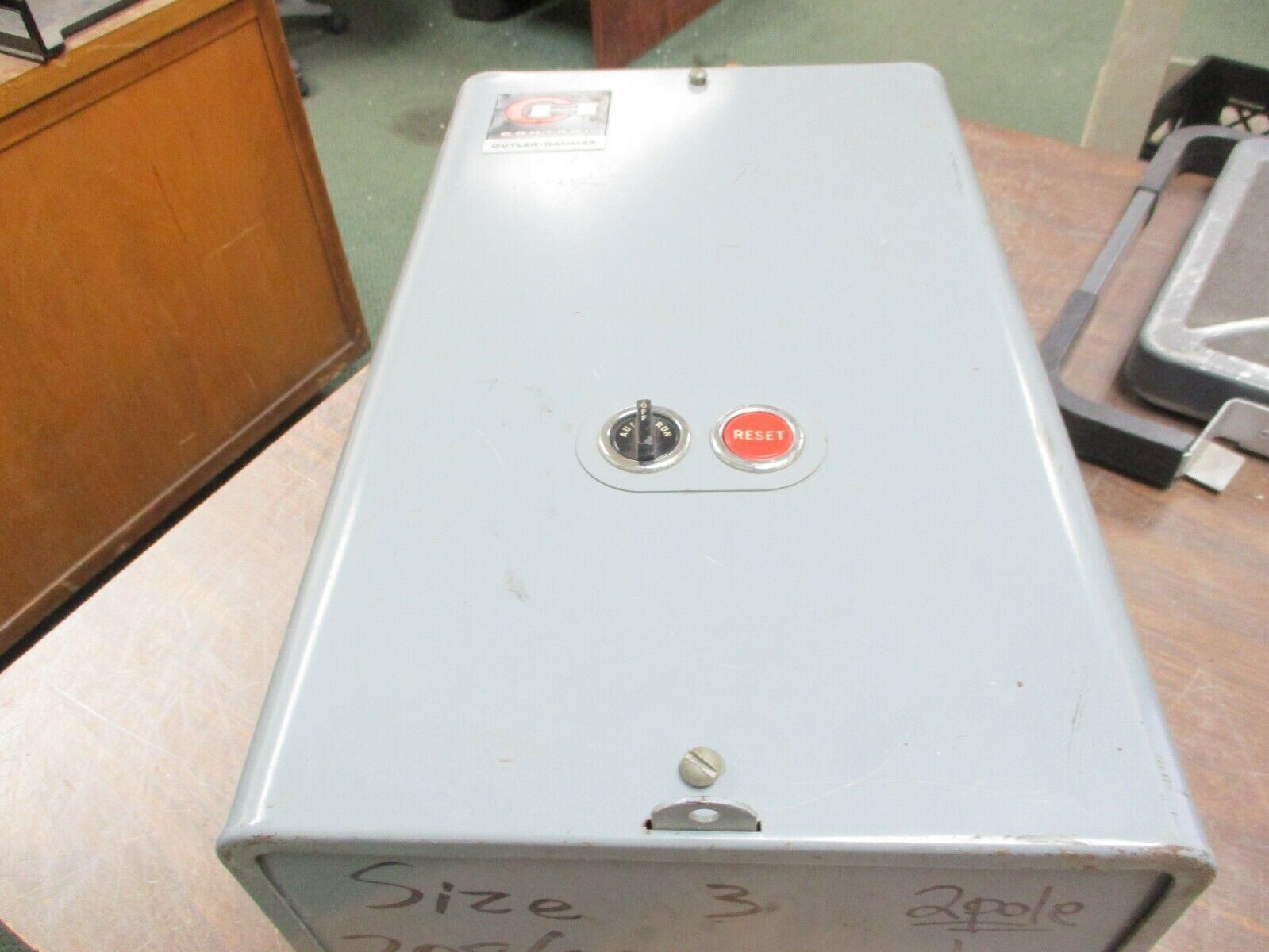 Cutler-Hammer Enclosed Size 3 Starter 6-16-2 208/220V Coil 90A 600V Used