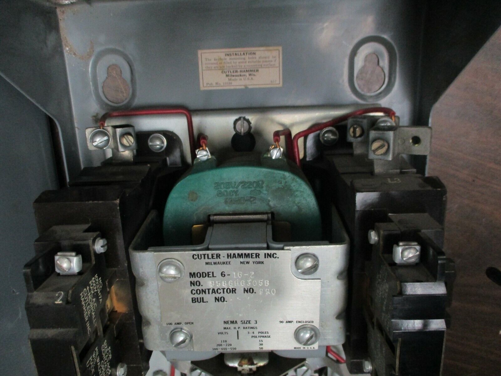 Cutler-Hammer Enclosed Size 3 Starter 6-16-2 208/220V Coil 90A 600V Used