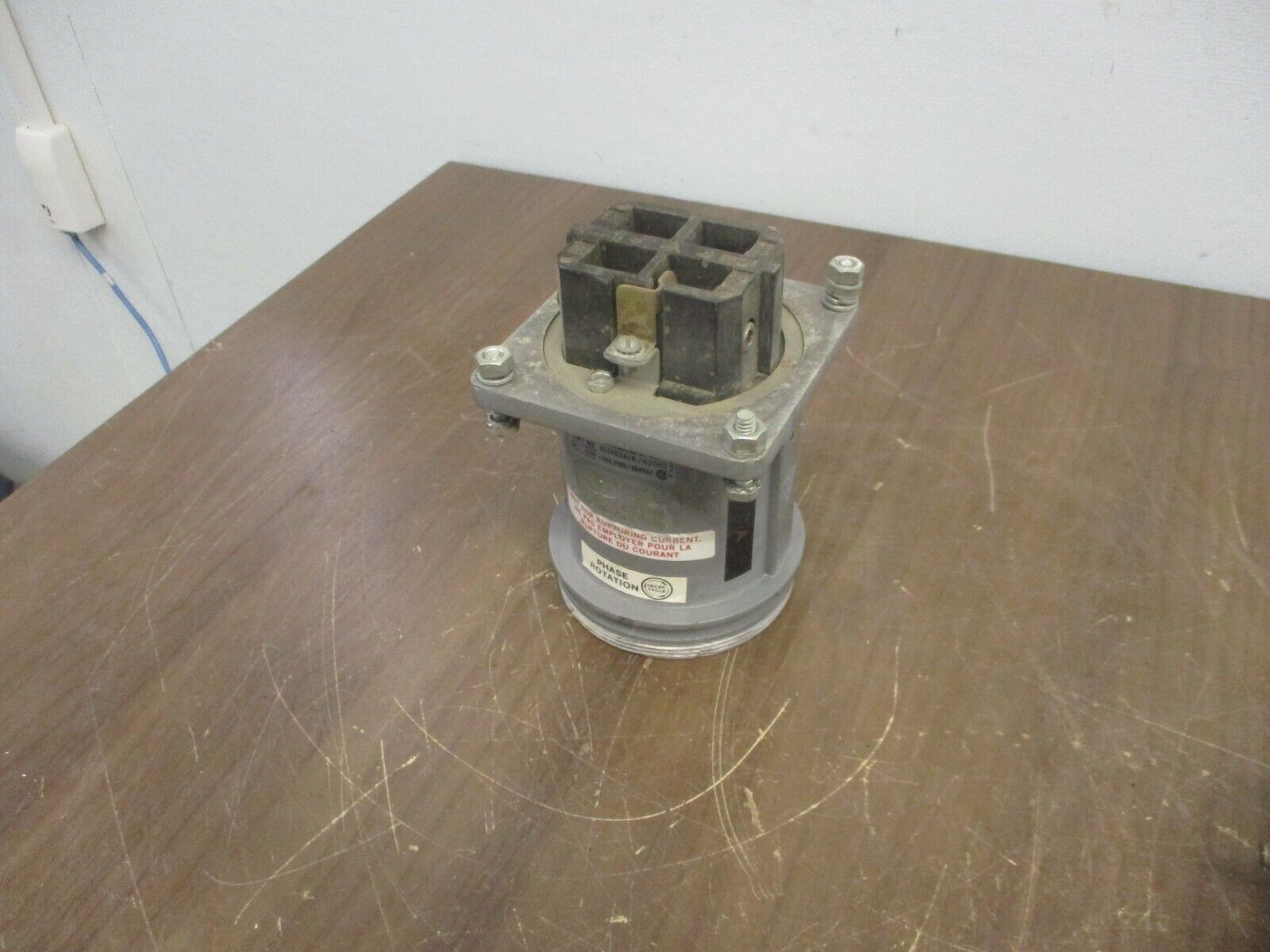 Russelstoll Receptacle JCS1534LK 150A 600V 400Hz 3P 4W Used