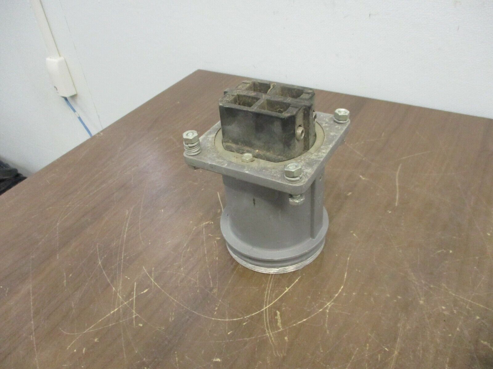 Russelstoll Receptacle JCS1534LK 150A 600V 400Hz 3P 4W Used