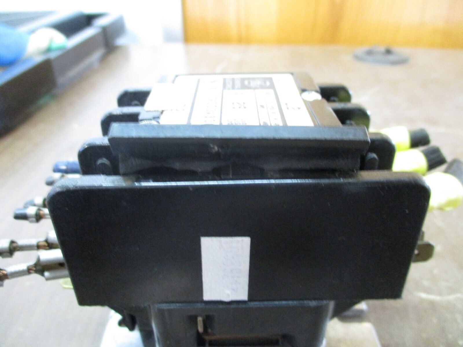 GE Contactor CR353AB3AA1 25A 600V 120V Coil *Broken Cover* Used