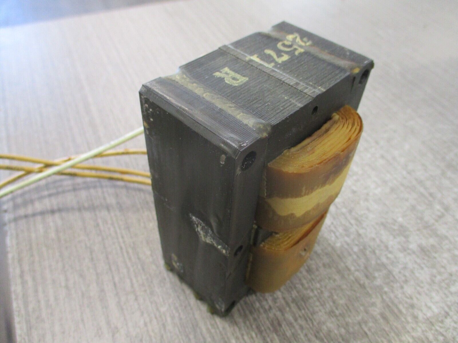 Advance Quadri-Volt Core & Coil Ballast 71A2571-001D 60 Hz 100W New Surplus