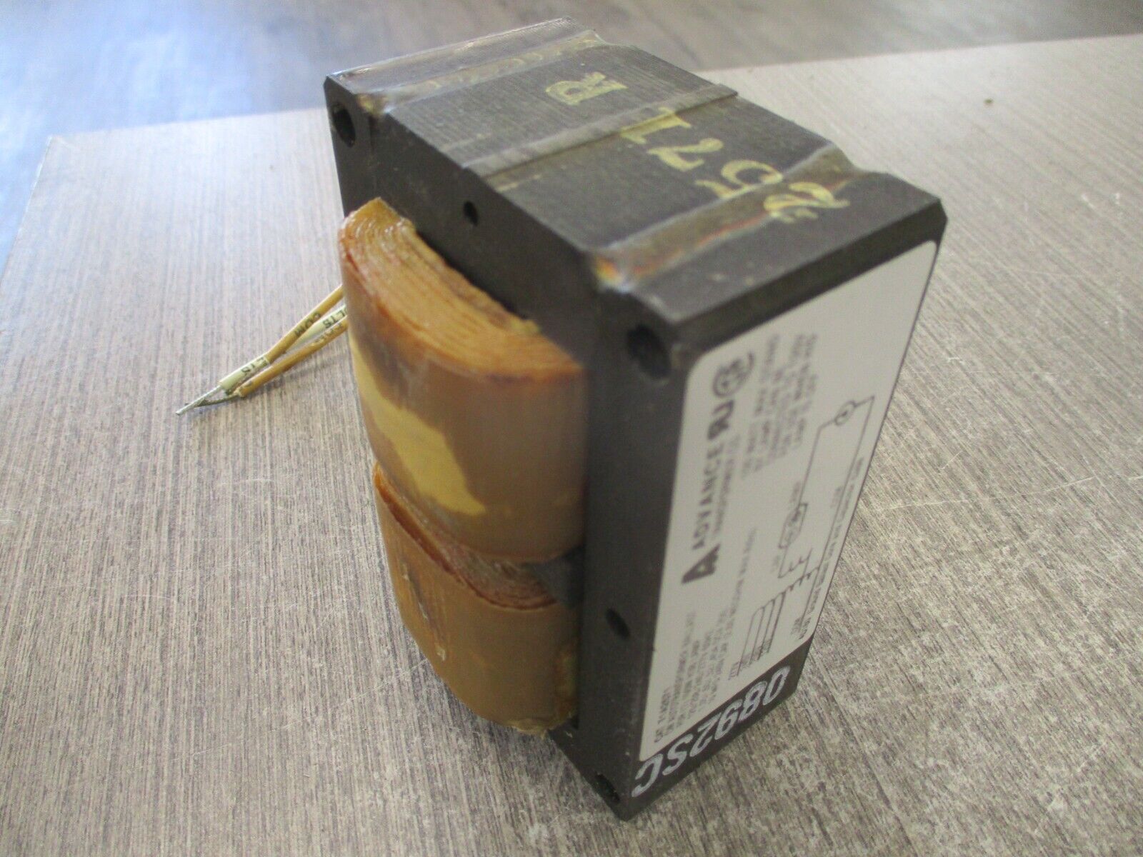 Advance Quadri-Volt Core & Coil Ballast 71A2571-001D 60 Hz 100W New Surplus